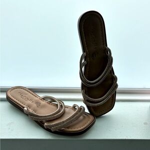 Women’s sandals